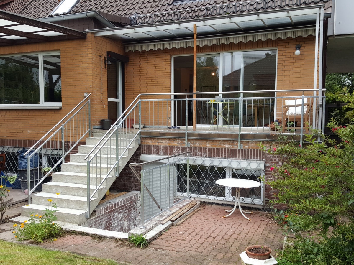 Sichtschutzwand aus Metall